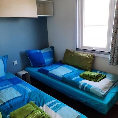 Helming Chalets Mercure Am Wallersee Zum Vermieten מראה חיצוני תמונה