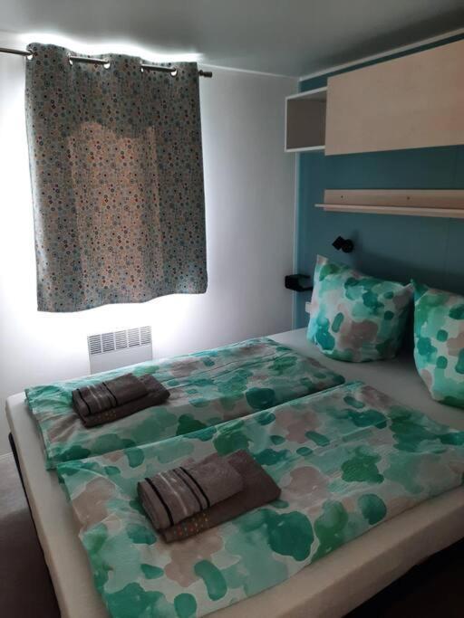 Helming Chalets Mercure Am Wallersee Zum Vermieten מראה חיצוני תמונה