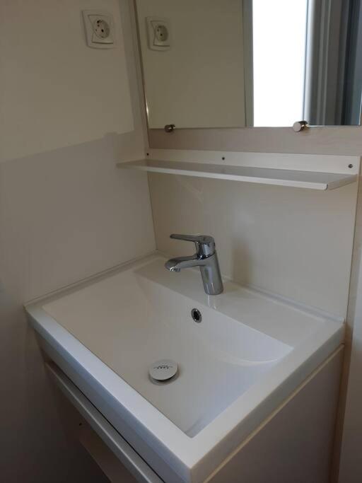 Helming Chalets Mercure Am Wallersee Zum Vermieten מראה חיצוני תמונה