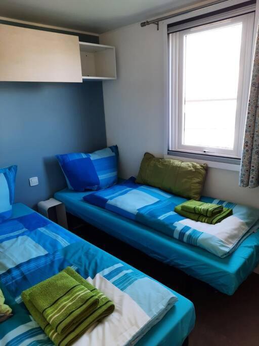 Helming Chalets Mercure Am Wallersee Zum Vermieten מראה חיצוני תמונה